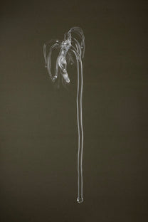 Handcrafted glass flower Glasblume 04 in full view, made from borosilicate glass and shaped as a sculptural object.