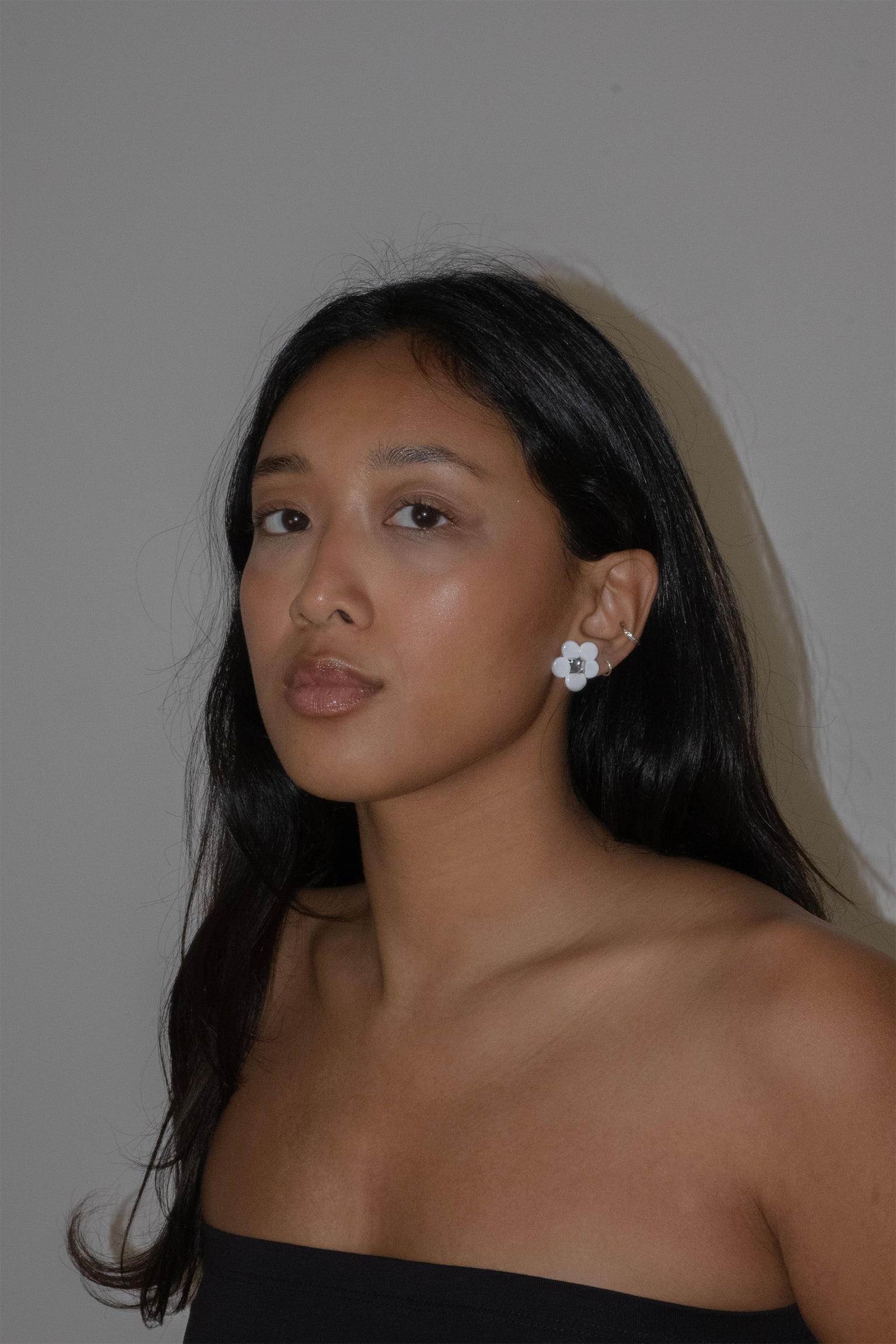 Flowered Stud Earrings - White