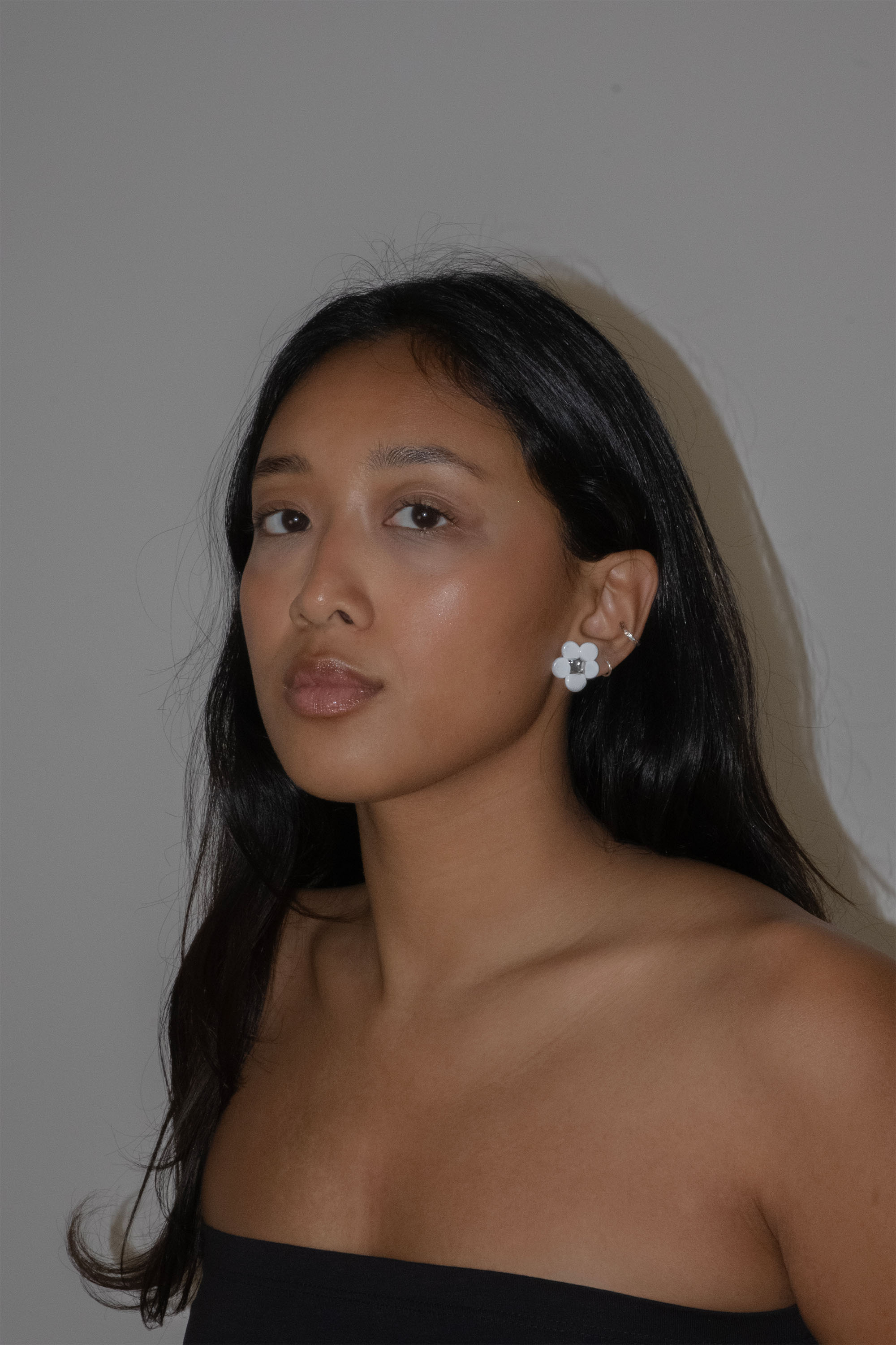 Flowered Stud Earrings - White