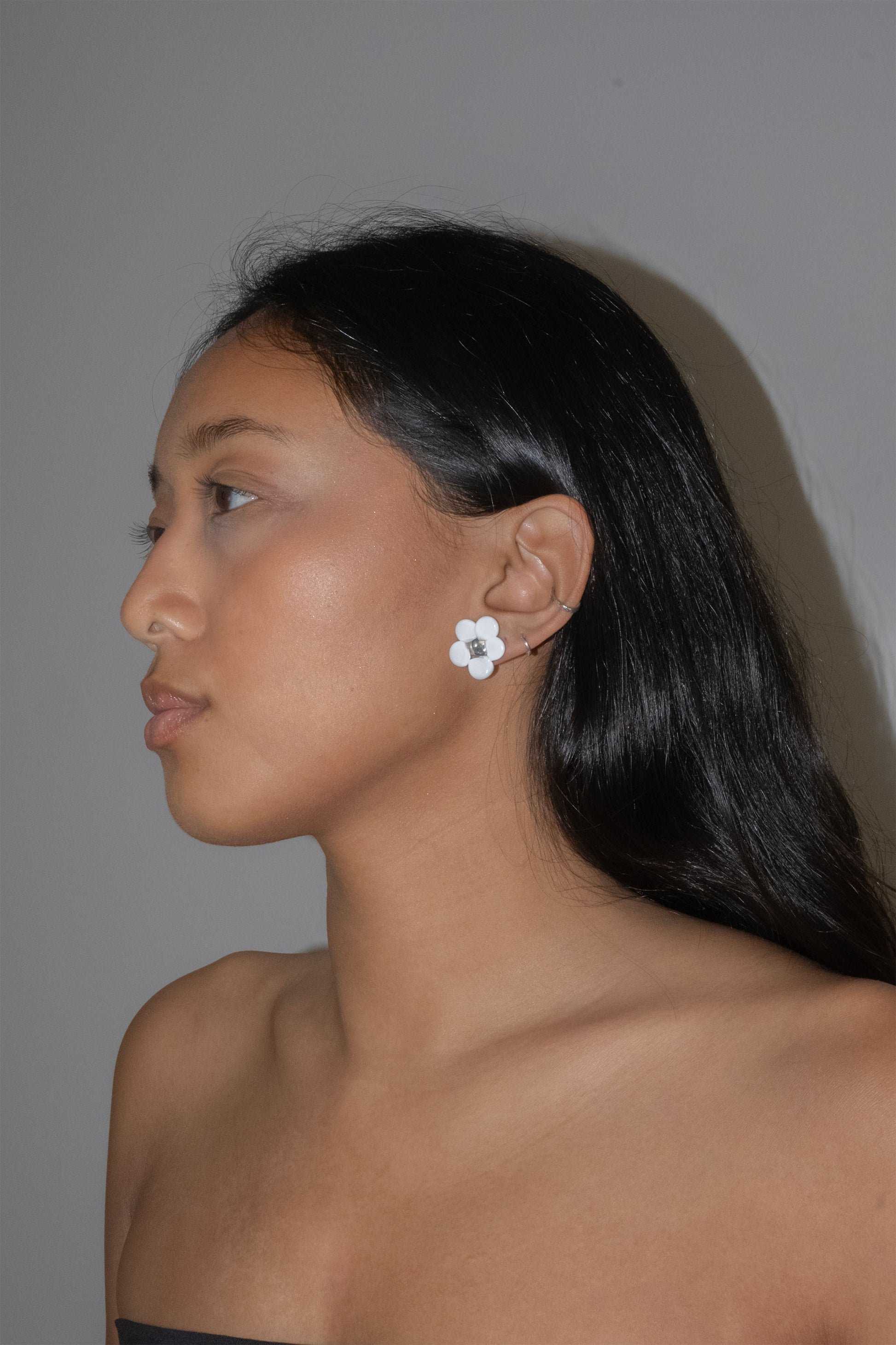 Flowered Stud Earrings - White